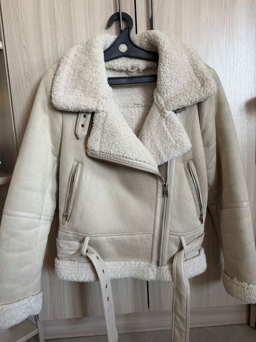 Продам  куртку в хорошем состоянии