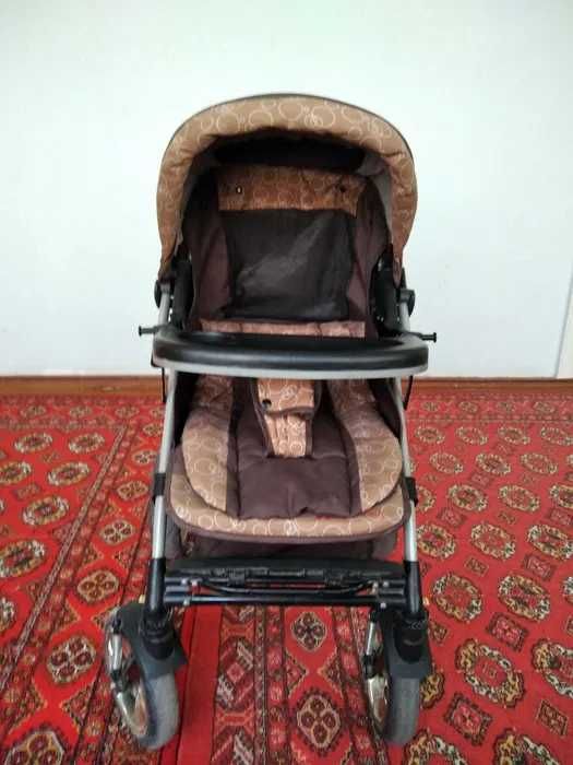 Продам  фирменную коляску "ADELL" в отличном состоянии  не пользовалис