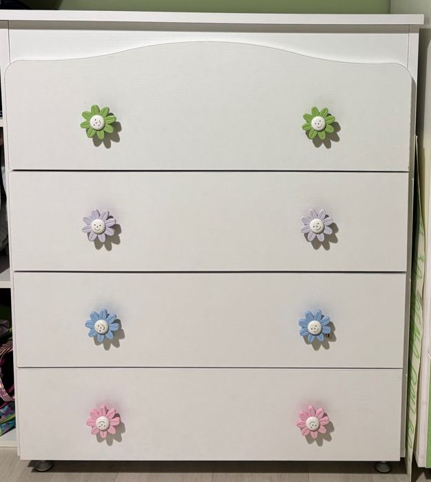 Детско легло с чекмеджета + гардероб + скрин комплект