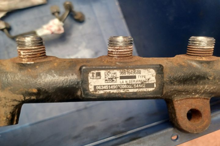 Rampa injectoare 9681649580 Ford C-Max prima generatie