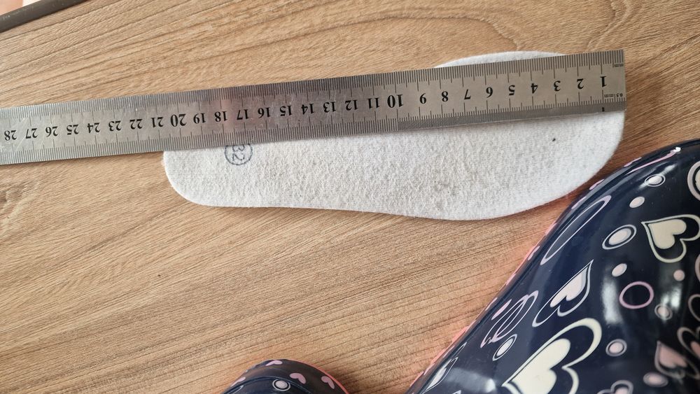 Резиновые сапоги на девочку, 32 р-р