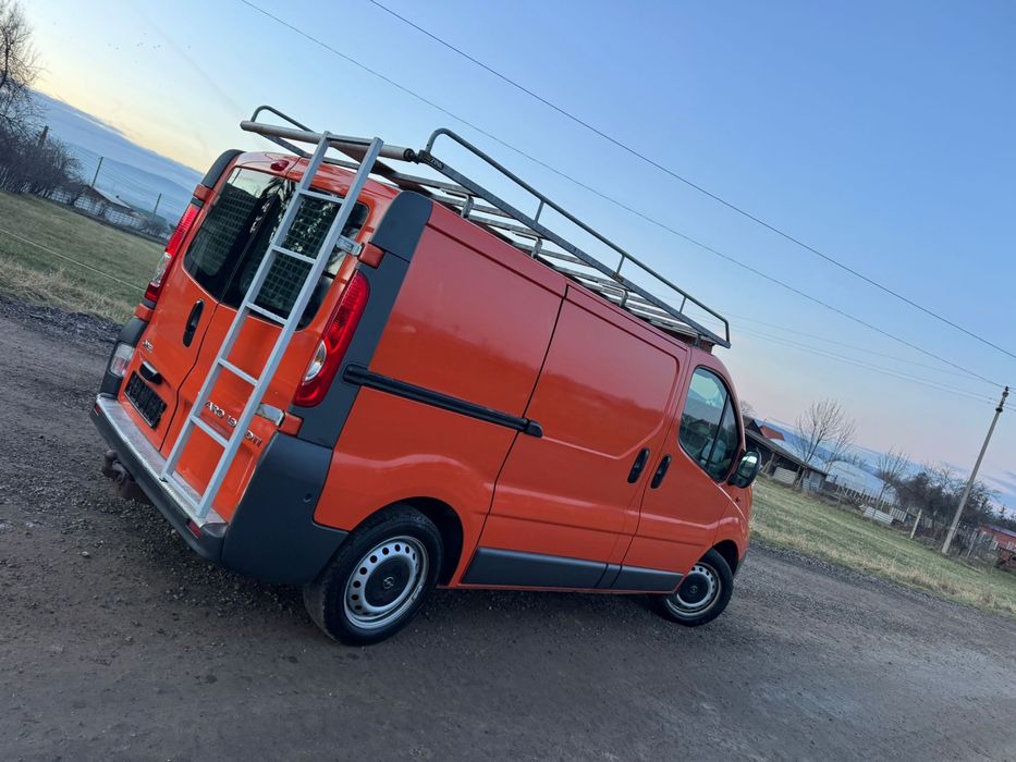 Opel vivaro 2.0 115cp