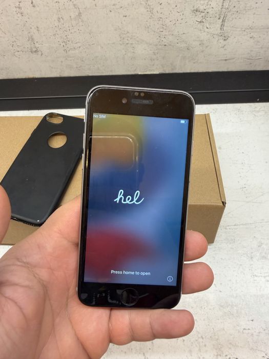 Продавам iphone 6s 128gb