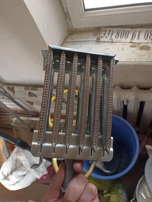 Апоглар сотилади. 3та