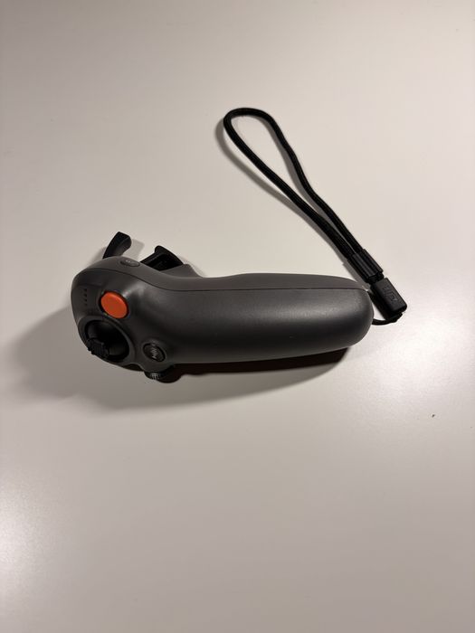 DJI NEO, Hub + 3 baterii + multe accesorii