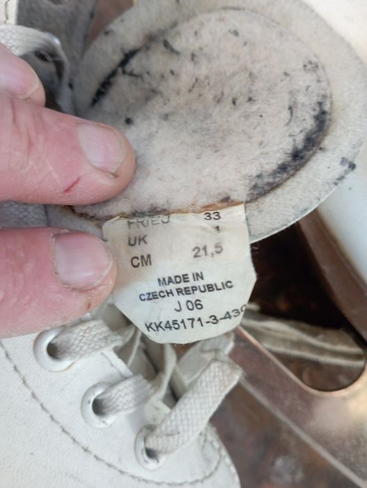 Коньки для девочек фигурное катанье.Б/у