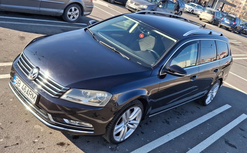 VOLKSWAGEN Passat 2011