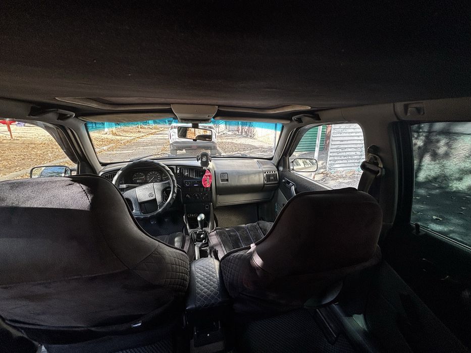 Volkswagen Passat B3 1990 год