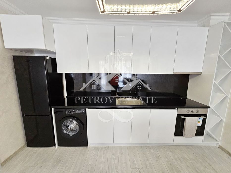 Продава се Двустаен апартамент в Велинград - 74 кв.м за 1802 €/кв.м - Снимка #3