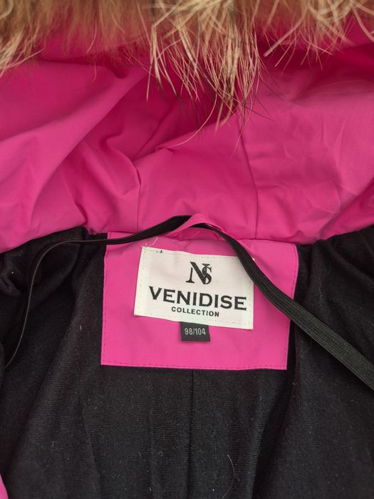 Зимний комбинезон для девочки