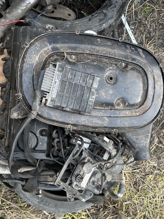 Мерседес  2.3 102  матор