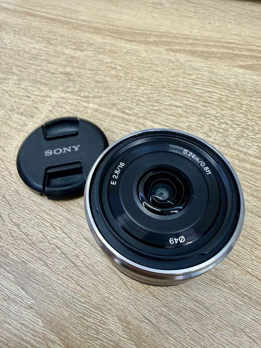 Объектив Sony 2.8/16 E-mount, состояние нового