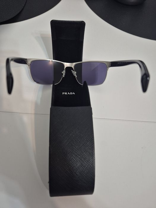 Ochelari de soare Prada
