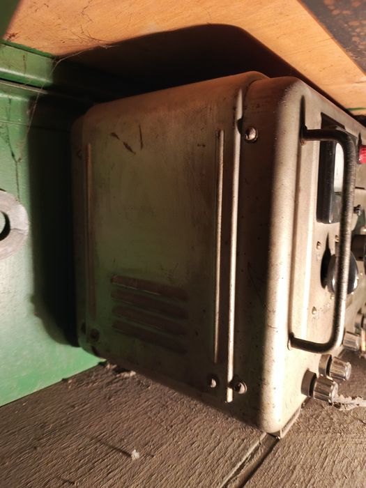 Продам  советское зарядное устройство