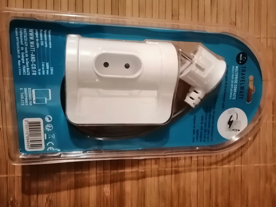 Туристически адаптер /2 usb