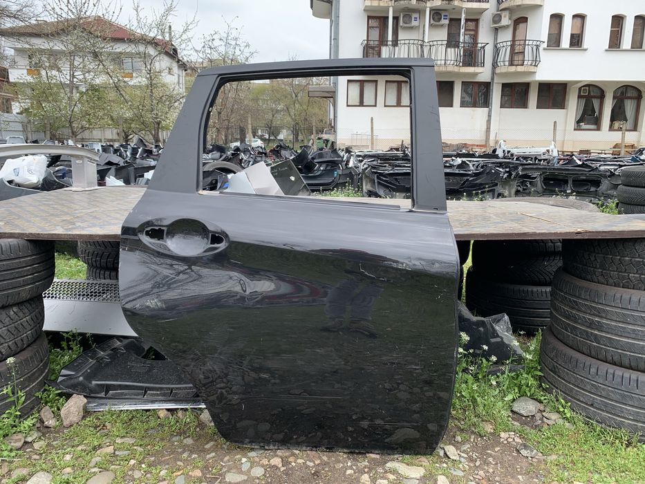 Врата Nissan Note