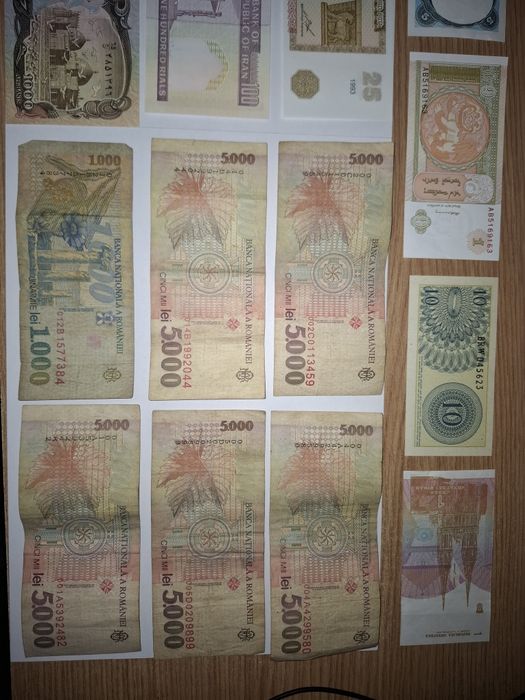 Bancnote și monede românești și internaționale de colecție