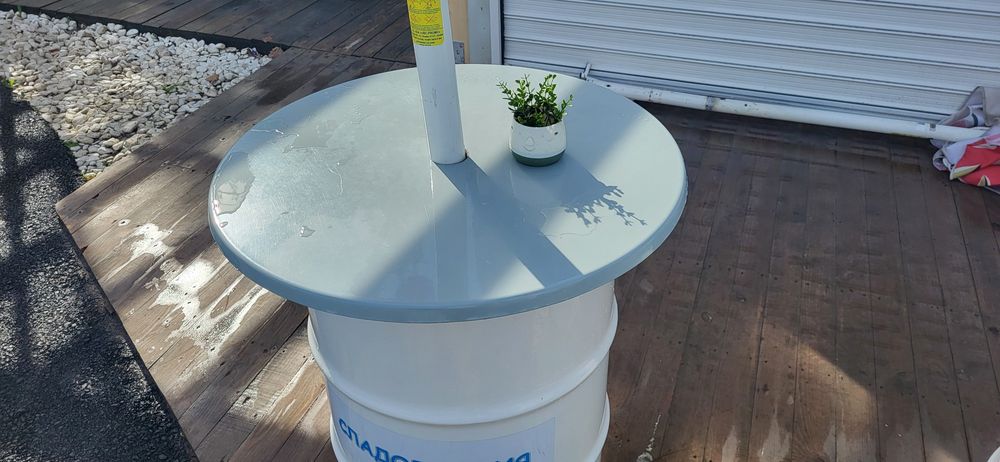 Маса от варел за заведение