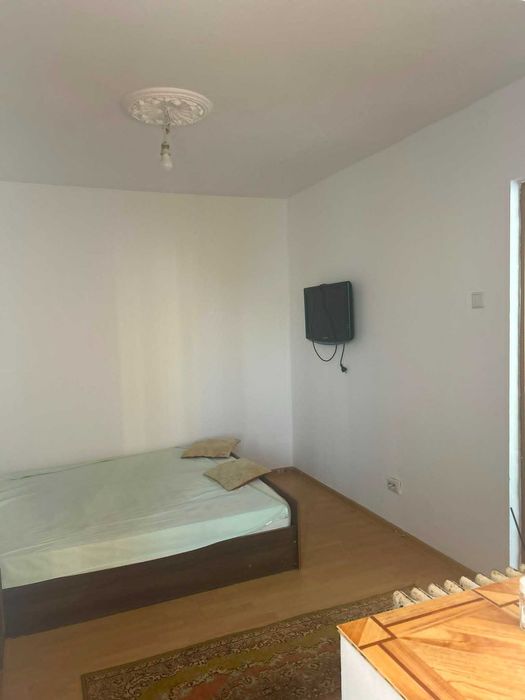 Inchiriez apartament 2 camere