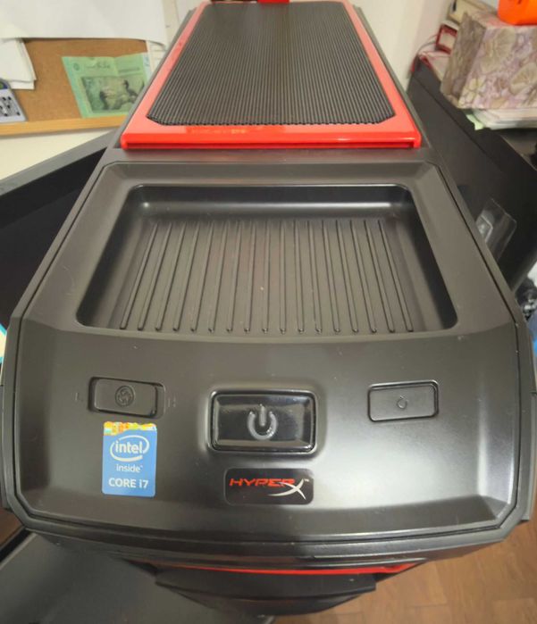 PC I7 cu placa video  GTX 560TI, memorii Corsair 2x8gb, bonus monitor