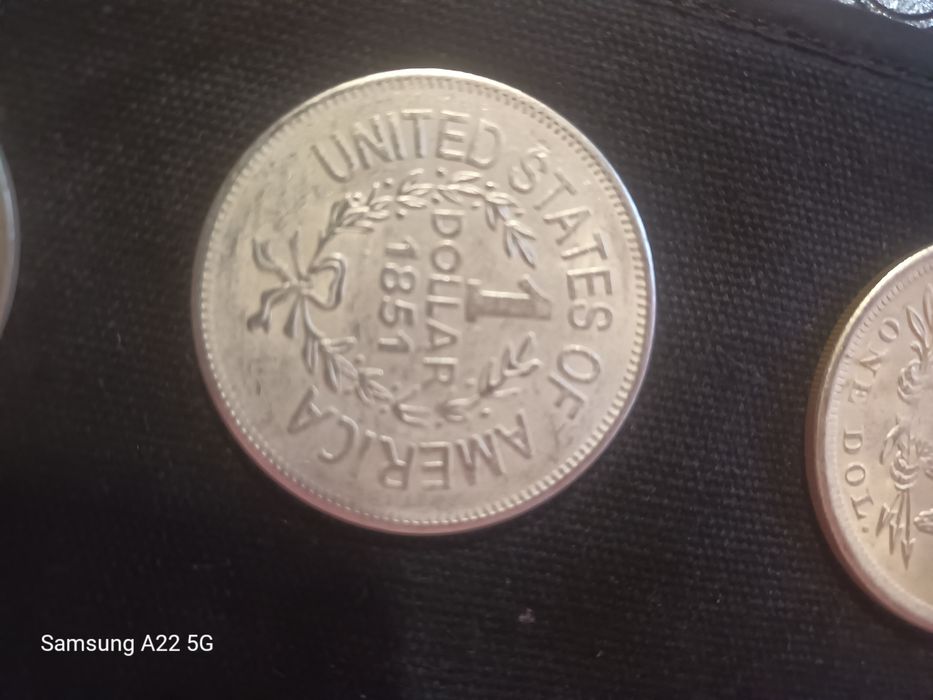 Сребърни монети-