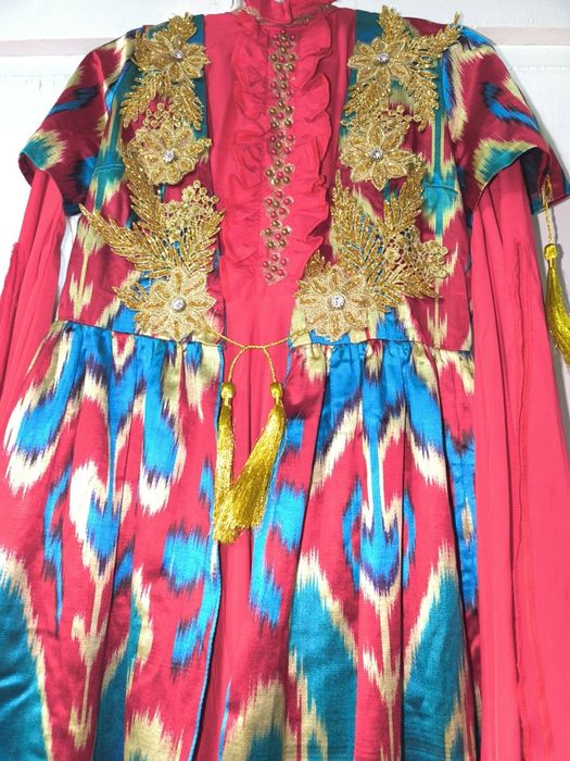 Ayollar oqshom koʻylagi