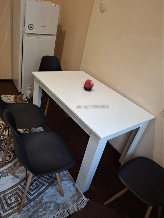 Обзаведен 2 стаен Център. ДВЕ ОТДЕЛНИ СТАИ С БАЛКОН