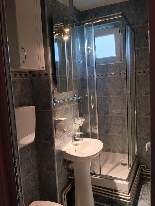 Închiriez apartament