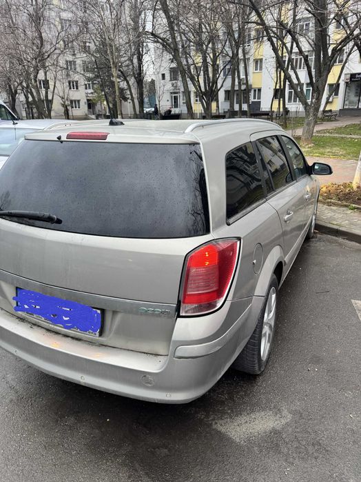 Opel Astra H Caravan (break)