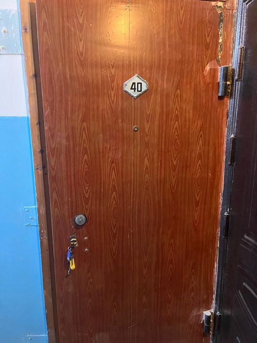 Отдам и продам двери