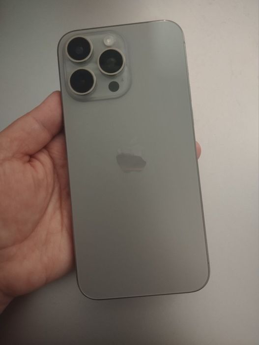 Iphone 15 Pro max 256 xotira srochno sotiladi