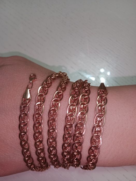 Продам золотую цепочку