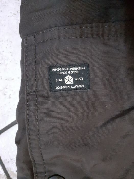 Мъжко марково зимно яке,Jack and Jones,размер М,с вата
