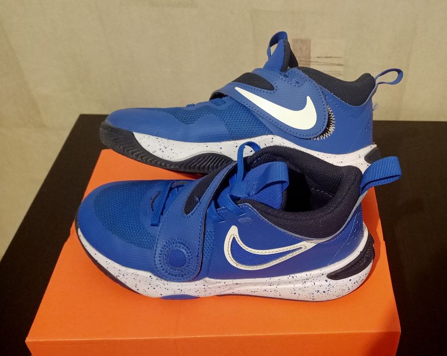 Оригинални Маратонки "Nike Team Hustle D 11"