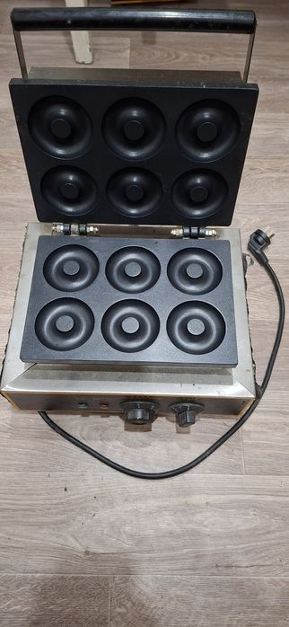 Продам вафельница для пончиков