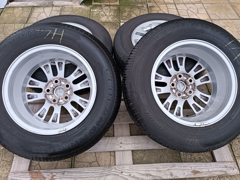 Лети джанти 16ки 5х114.3 Mitsubishi + летни гуми 215/70/16 Yokohama