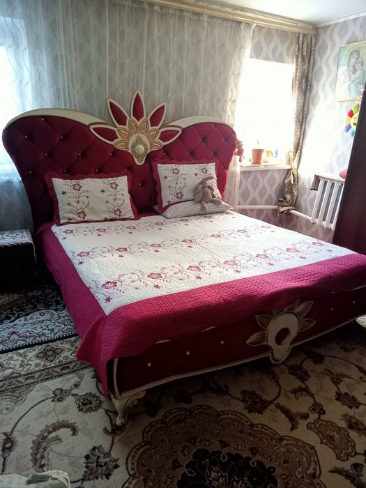 Продам 2 х спальную кровать