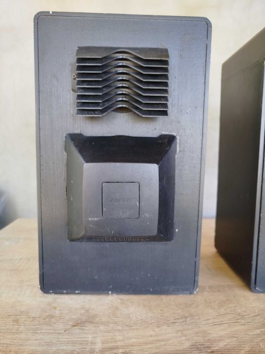 Boxe BOSE model: AL8, in stare buna! un difuzor de inalte defect!!!