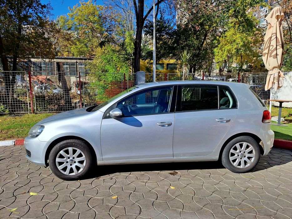 VOLKSWAGEN Golf 2011 — imagine 2