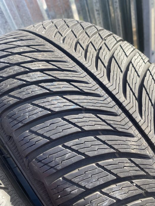 245/45/18 Мишелин Зимни