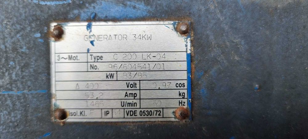 Motor trifazic                                           .