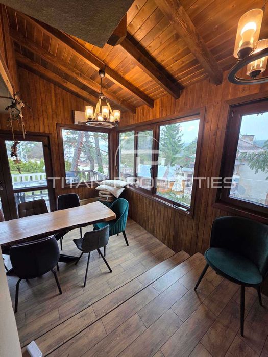 Триетажна къща в Цигов чарк