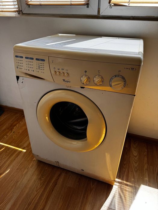 Пералня Whirlpool FL 5085 (за части или ремонт, работеща/ Стиральная машина