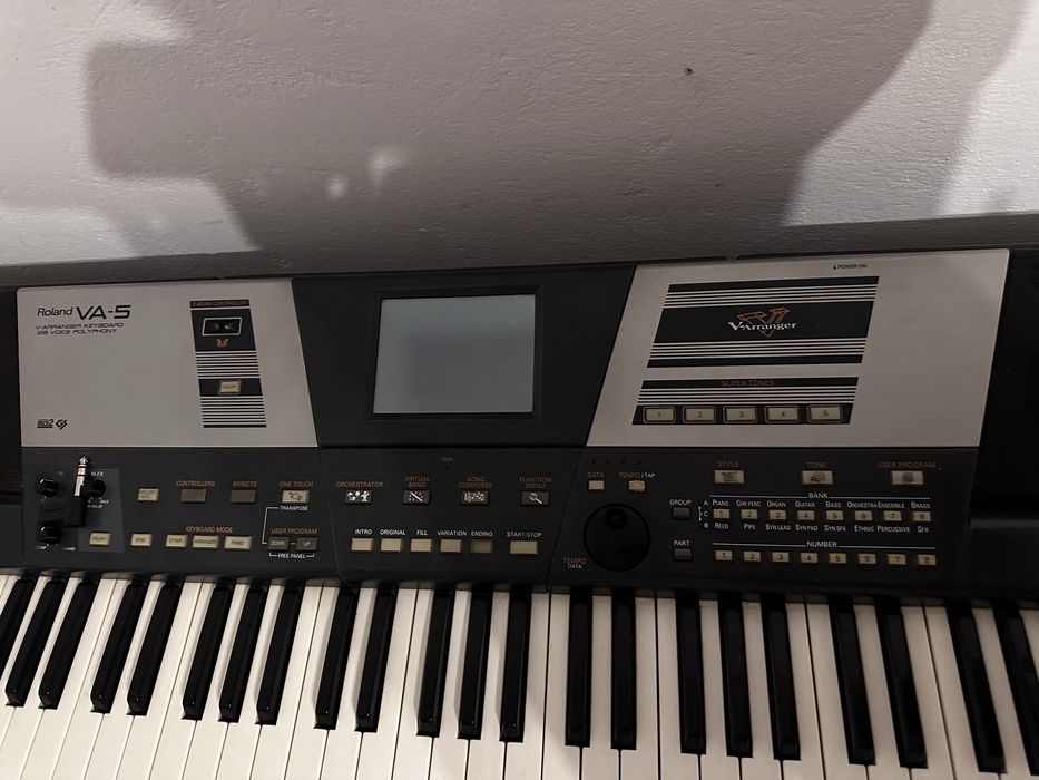 Vand orgă Roland VA-5