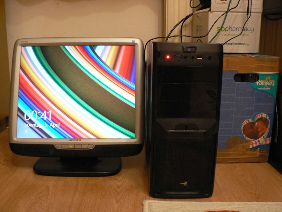 продавам компютър