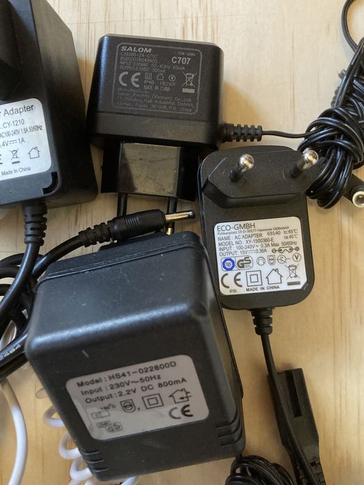 Alimentator 18v. Transpormator 30v. Alimentaror 15v. Adapter 10v
