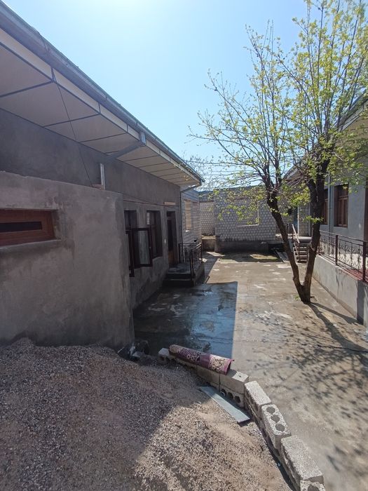 Uy sotiladi ipadrom olim polvonda