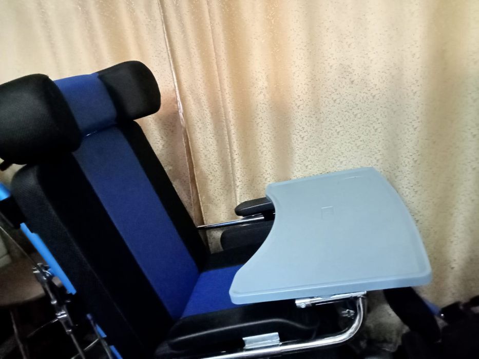 Продается детская инвалидная коляска