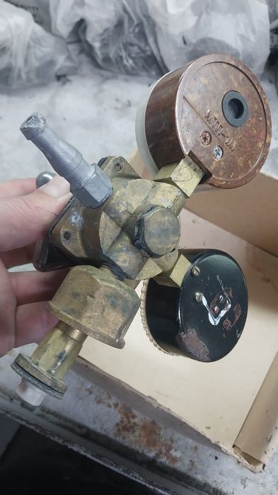 Углекислый редукторы УР-6 и УР-2