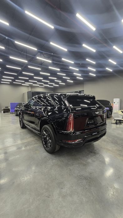 Cadillac ESCALADE IQ 2025.